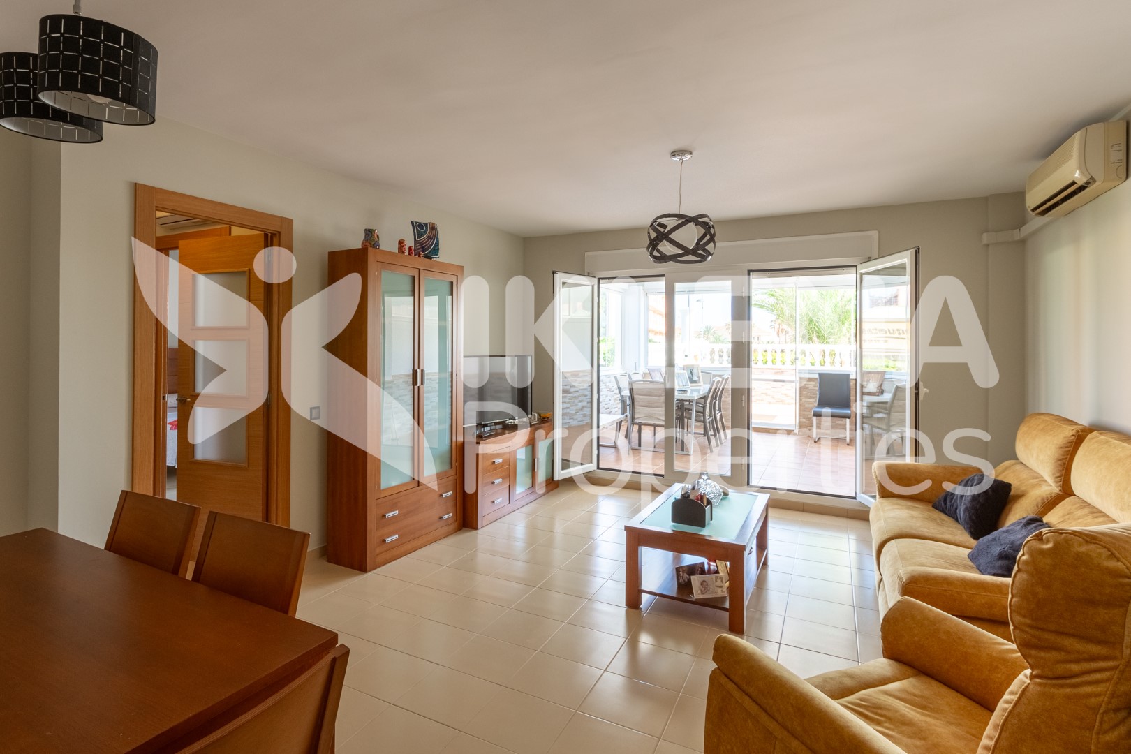 Residencial Albatros – Amplio apartamento con gran terraza a 200 metros de la playa –