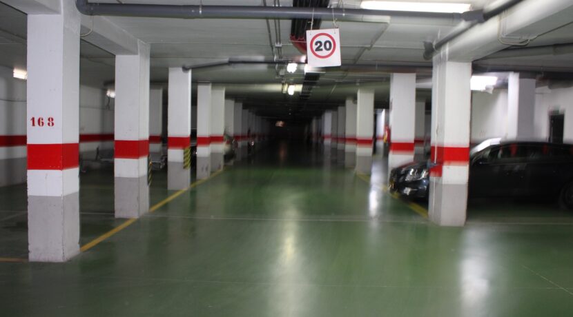Vivienda y garaje (13)