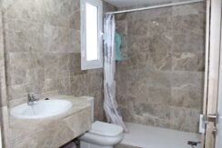 Vivienda y garaje (8)